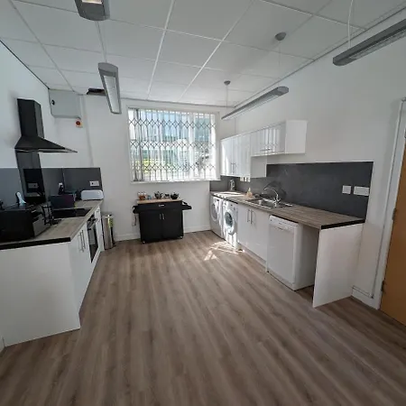 Duel Of House 6br 12 Beds Casa vacanze Bristol