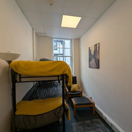 Vakantiehuis Duel Of House 6br 12 Beds Bristol