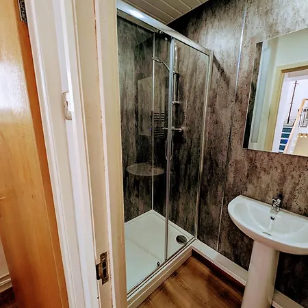 Duel Of House 6br 12 Beds * Bristol