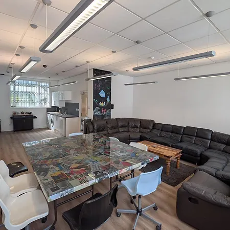 Duel Of House 6br 12 Beds * Bristol