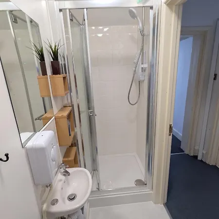 Duel Of House 6br 12 Beds * Bristol