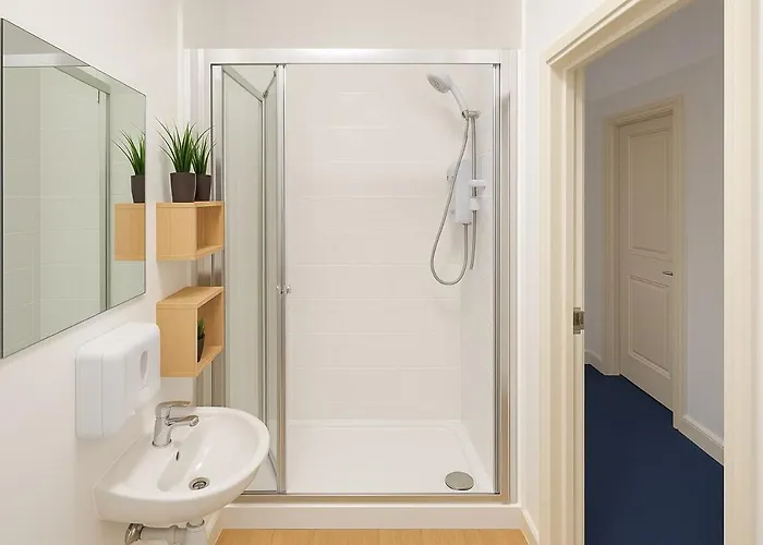 Duel Of House 6br 12 Beds * Bristol