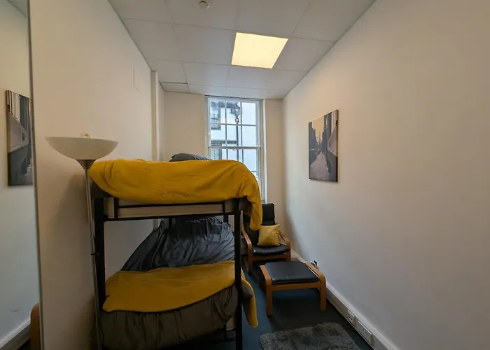 Vakantiehuis Duel Of House 6br 12 Beds Bristol