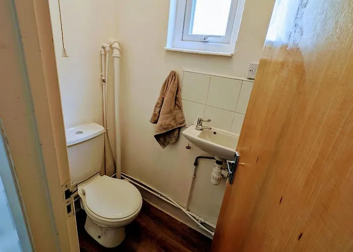 Duel Of House 6br 12 Beds Bristol