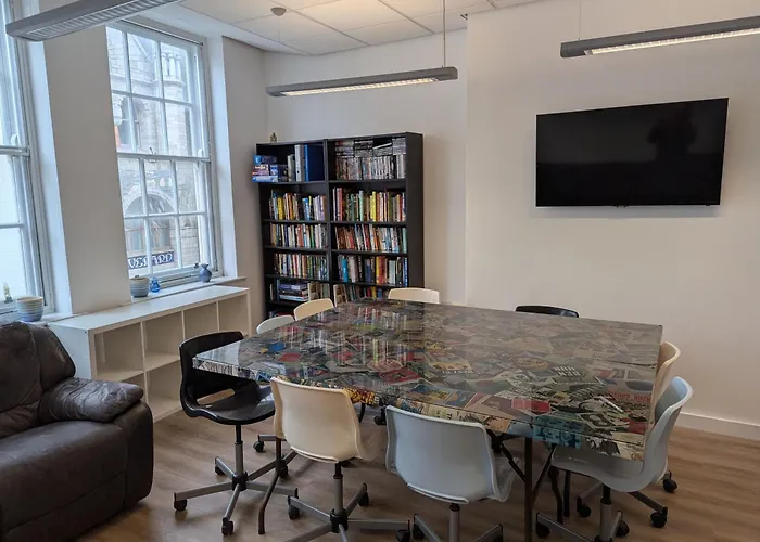 Duel Of House 6br 12 Beds Vakantiehuis Bristol